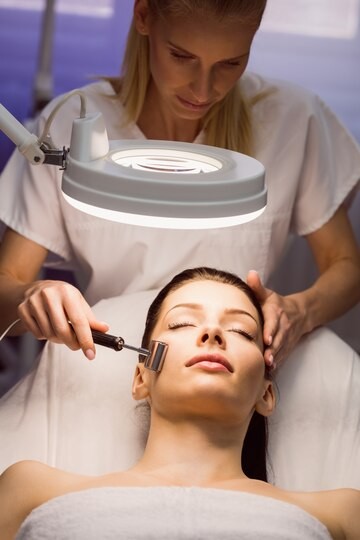CIDESCO Diploma in Beauty Therapy